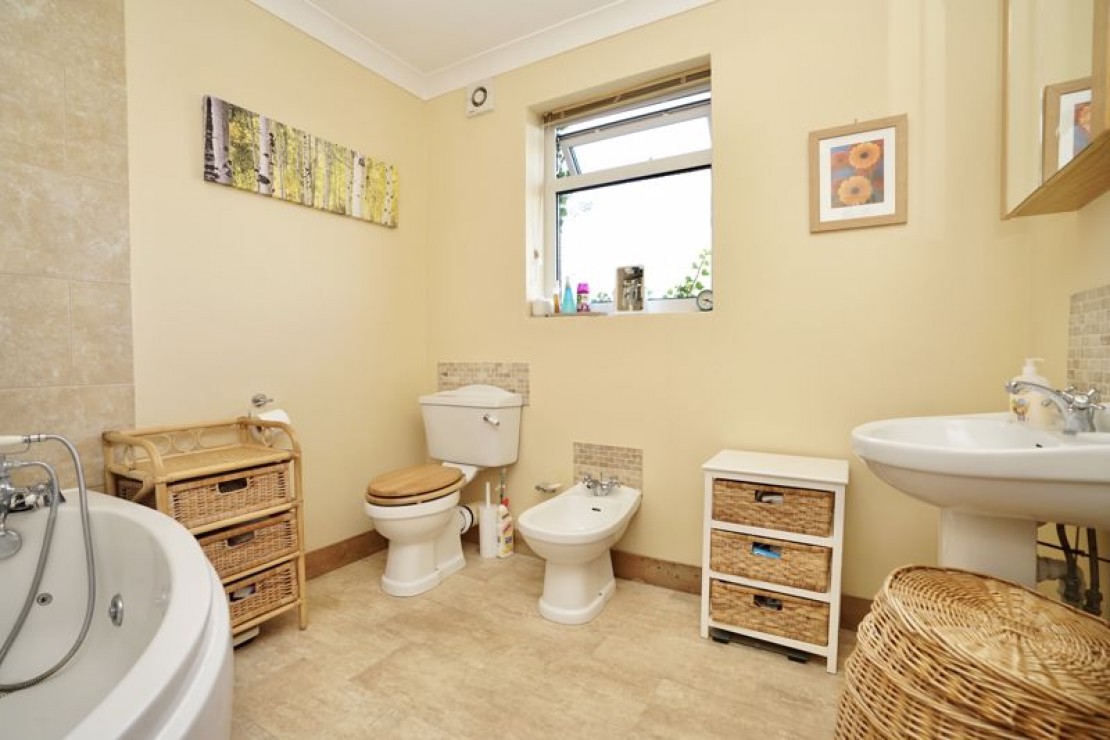 Manor Close, Wyton & Houghton, Cambridgeshire., 3 bedroom, SemiDetached