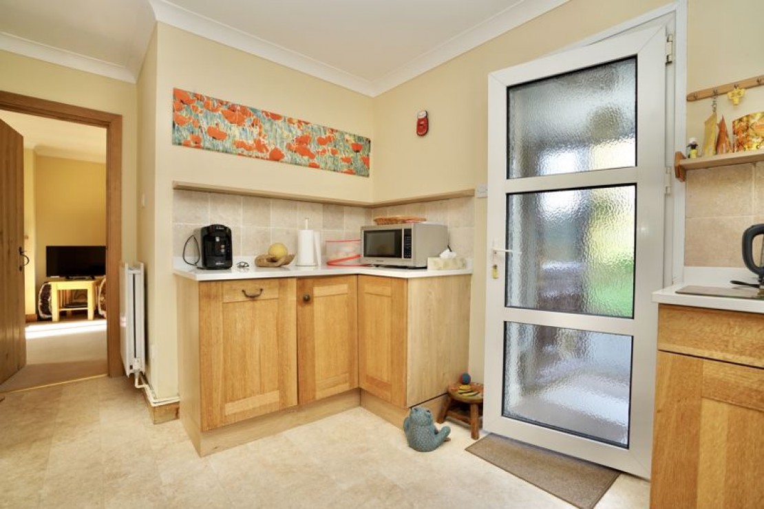 Manor Close, Wyton & Houghton, Cambridgeshire., 3 bedroom, SemiDetached