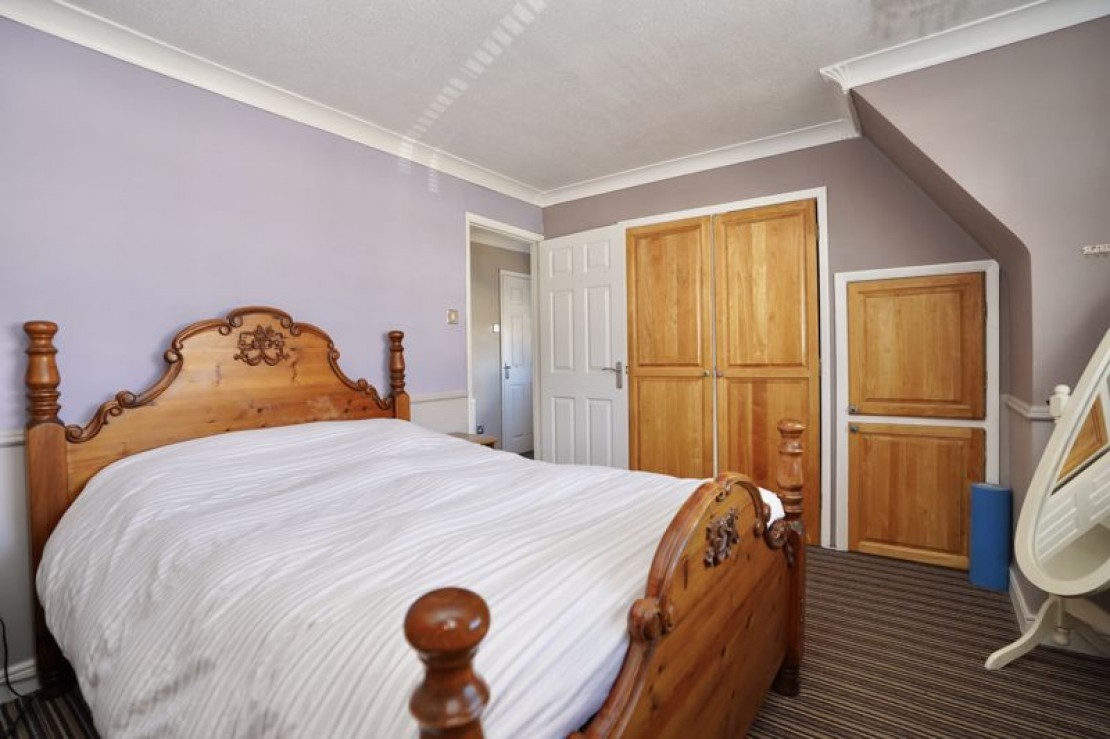 Manor Drive, Sawtry, Cambridgeshire., 3 bedroom, SemiDetached