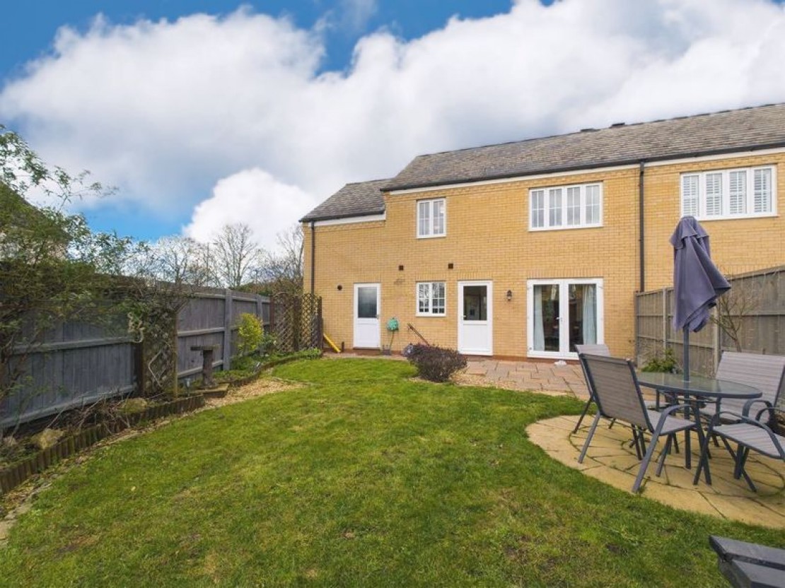 Beaufort Drive, Buckden, Cambridgeshire., 4 bedroom, SemiDetached