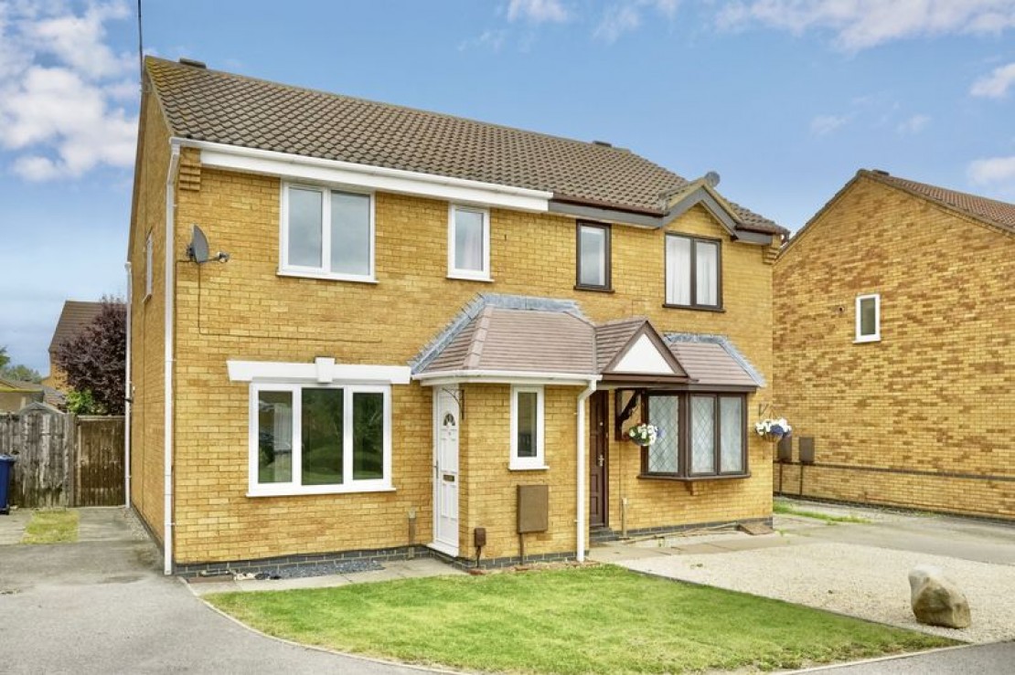 Derwent Close, Stukeley Meadows, Huntingdon., 3 bedroom, SemiDetached