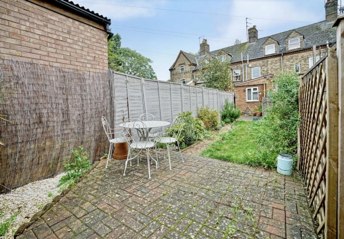 Hartford Road, Huntingdon, Cambridgeshire., 3 bedroom, Terraced