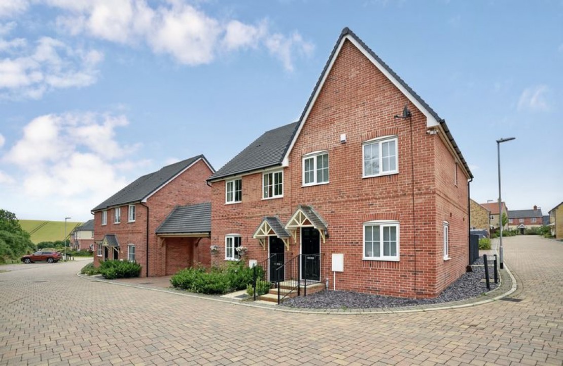 Parker Crescent, Sawtry, Huntingdon., 3 bedroom, SemiDetached